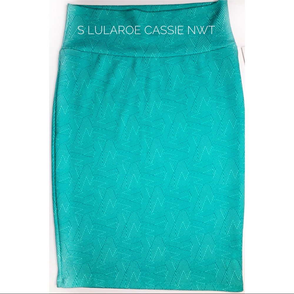 S Lularoe Cassie Skirt